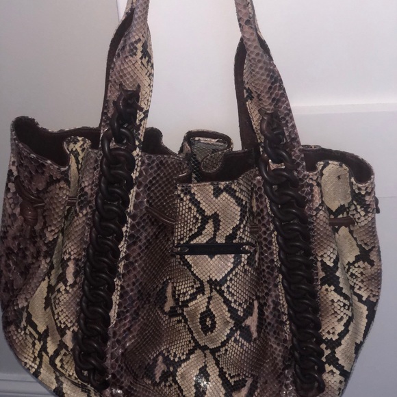 Michael Kors python shoulder bag. - Picture 9 of 10